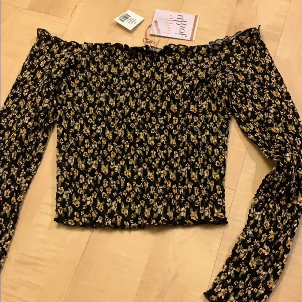 Off the shoulder long sleeve